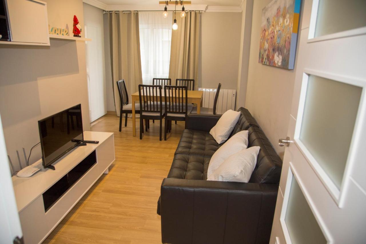 Apartamento Reus 2 - Parking Gratuito Buitenkant foto